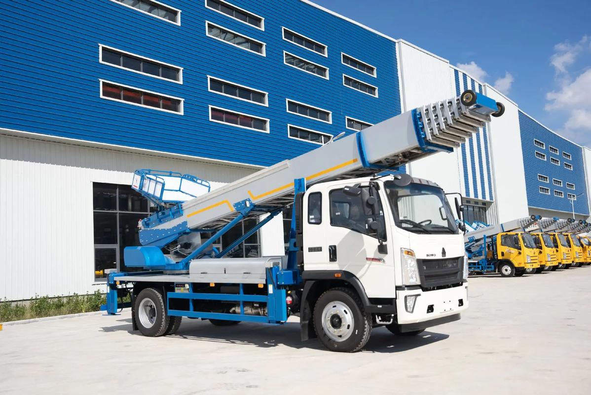 高埗镇出租云梯车高空作业车 建筑垃圾搬运